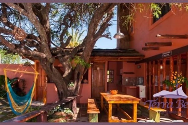 DUPLEX PARA 2 A 6 PERSONAS CON PILETA COMPARTIDA. PARRILLA. COCHERA. EQUIPAMIENTO FULL