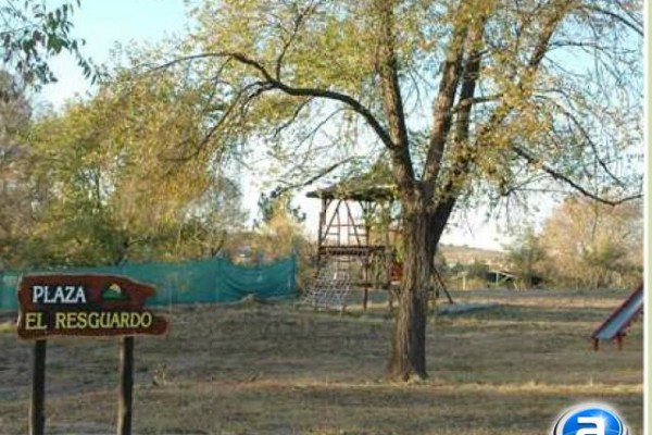 HERMOSA CASA PARA 8 EN Bº CERRADO CON PILETA 