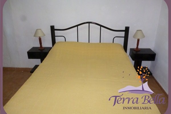 CASA PARA 6 PERSONAS CON PILETA USO EXCLUSIVO-QUINCHO-PATIO