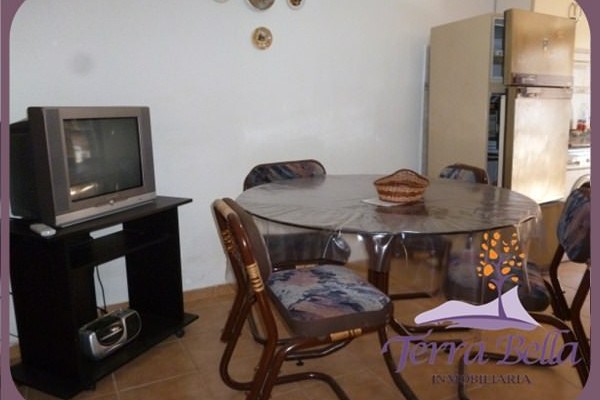 CASA PARA 6 PERSONAS CON PILETA USO EXCLUSIVO-QUINCHO-PATIO