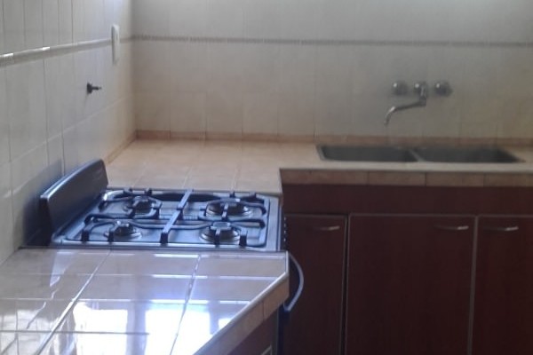 cASA PARA 6 PERSONAS FRENTE AL LAGO! PARQUE - PILETA- VISTA INCREIBLE