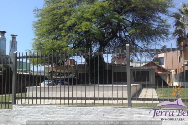 cASA PARA 6 PERSONAS FRENTE AL LAGO! PARQUE - PILETA- VISTA INCREIBLE