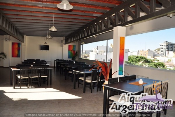 DEPARTAMENTOS CENTRICOS 1 Y 2 DORMITORIOS CON PILETA. COCHERA. QUINCHI