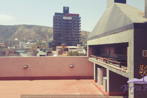 DEPARTAMENTO PARA 4 PLENO CENTRO CON PILETA. QUINCHO. COCHERA. EQUIPAM. FULL