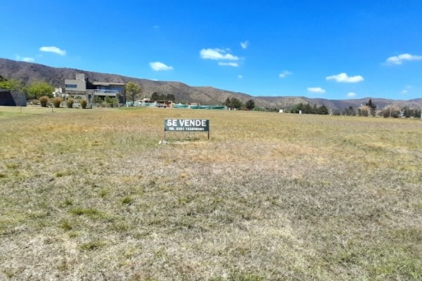 LOTE EN COUNTRY CARLOS PAZ GOLF - SAN ANTONIO DE ARREDONDO