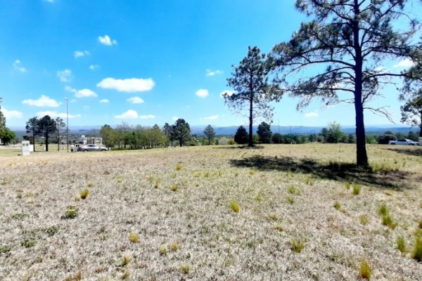 LOTE EN COUNTRY CARLOS PAZ GOLF - SAN ANTONIO DE ARREDONDO