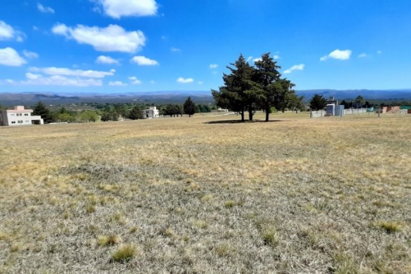 LOTE EN COUNTRY CARLOS PAZ GOLF - SAN ANTONIO DE ARREDONDO
