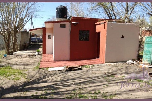 CASA ECONOMICA 2 DORMITORIOS PROXIMA AL RIO