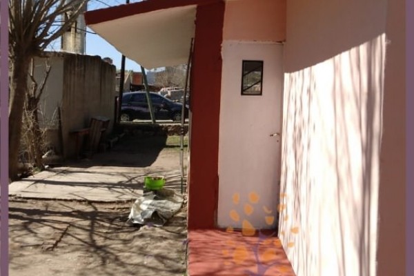 CASA ECONOMICA 2 DORMITORIOS PROXIMA AL RIO