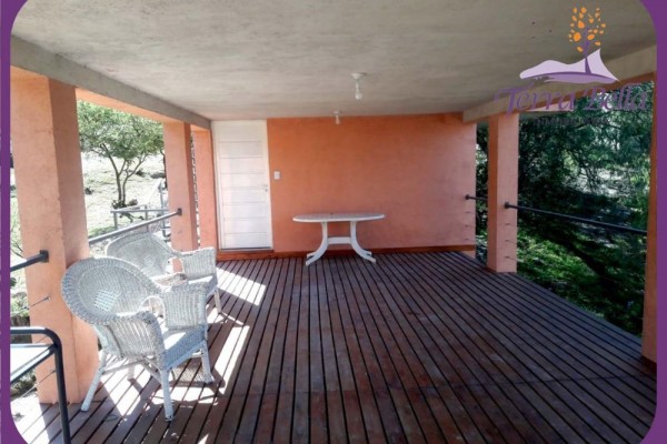 MUY LINDA CASA CON HERMOSA VISTA AL LAGO SAN ROQUE