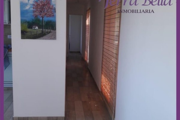 MUY LINDA CASA CON HERMOSA VISTA AL LAGO SAN ROQUE