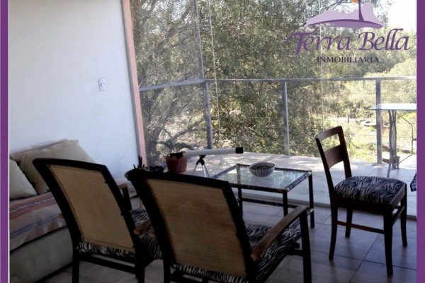 MUY LINDA CASA CON HERMOSA VISTA AL LAGO SAN ROQUE