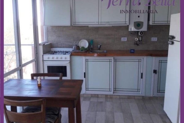 MUY LINDA CASA CON HERMOSA VISTA AL LAGO SAN ROQUE