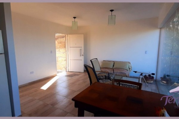 MUY LINDA CASA CON HERMOSA VISTA AL LAGO SAN ROQUE