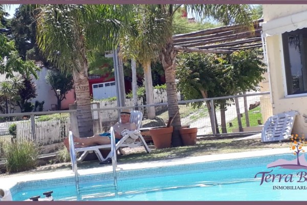 EXCLUSIVO CONDOMINIO SOBRE EL LAGO! PISCINA CLIMATIZADA, QUIMNCHO, BAJADA PROPIA!