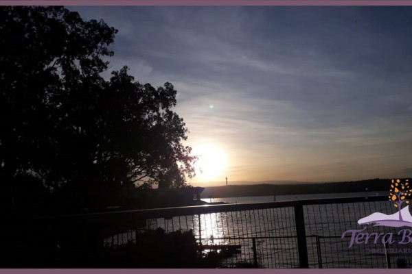 EXCLUSIVO CONDOMINIO SOBRE EL LAGO! PISCINA CLIMATIZADA, QUIMNCHO, BAJADA PROPIA!