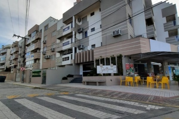 AMPLIO DEPTO PARA 8/10 PERSONAS 3 DORMITORIOS A 30 METROS DEL MAR