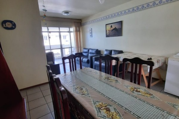 AMPLIO DEPTO PARA 8/10 PERSONAS 3 DORMITORIOS A 30 METROS DEL MAR