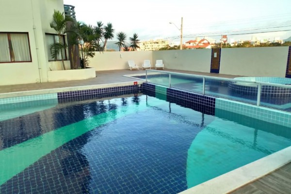 DEPARTAMENTO PARA 4 A 50 METROS DEL MAR CON PILETA, QUINCHO, JUEGOS EN INGLESES NORTE