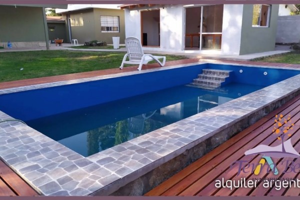 CASA 2 DORM + DEPTO + QUINCHO CON PILETA