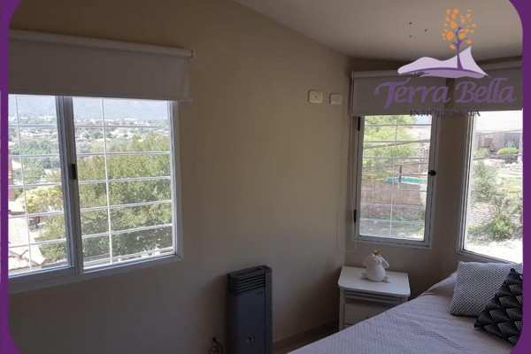 MUY LINDA CASA, MODERNA CON HERMOSA VISTA PROXIMA AL RIO