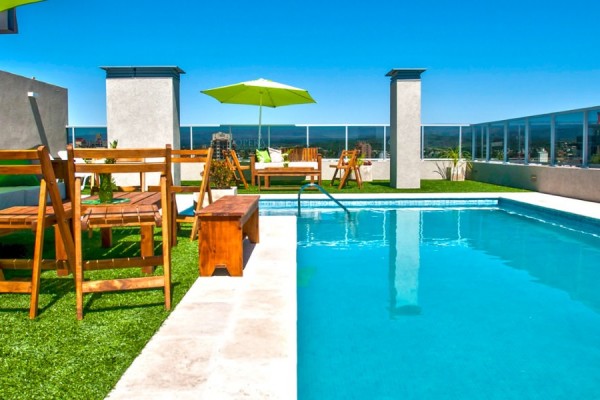 DEPARTAMENTO DE CATGORIA EN TORRE OPERA. CENTRICO. CON PISCINA, QUICHO, GIMNASIO, COCHERA