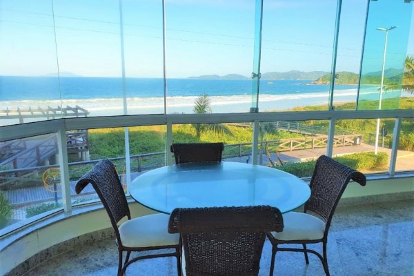 HERMOSO DEPARTAMENTO FRENTE AL MAR PARA 8 PERSONAS