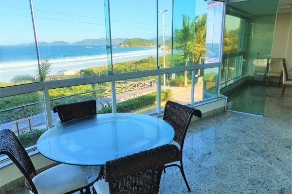 HERMOSO DEPARTAMENTO FRENTE AL MAR PARA 8 PERSONAS