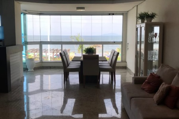 HERMOSO DEPARTAMENTO FRENTE AL MAR PARA 8 PERSONAS