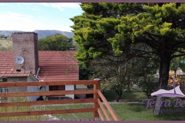 HERMOSA PROPIEDAD CON PARQUE Y PISCINA