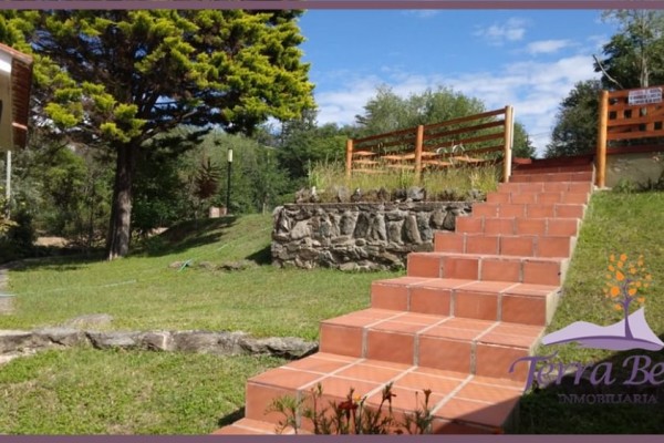 HERMOSA PROPIEDAD CON PARQUE Y PISCINA