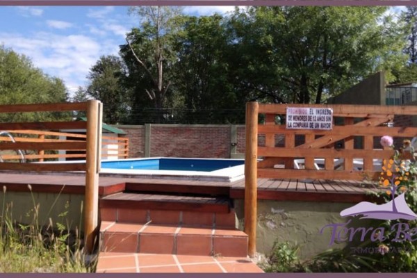 HERMOSA PROPIEDAD CON PARQUE Y PISCINA