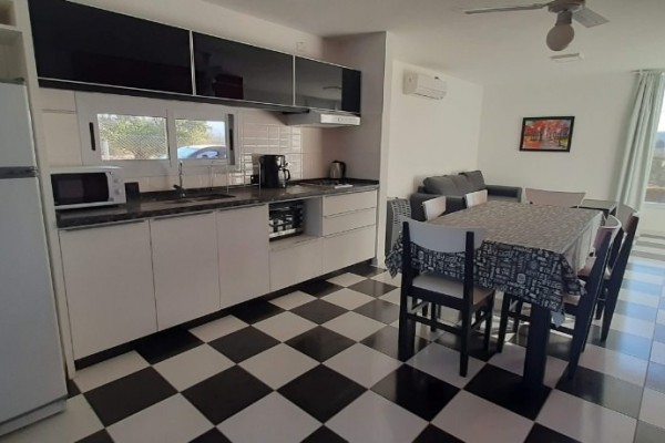 HERMOSA CASA DE CATEGORIA PARA 11 PERSONAS CON PILETA, QUINCHO, VISTA 