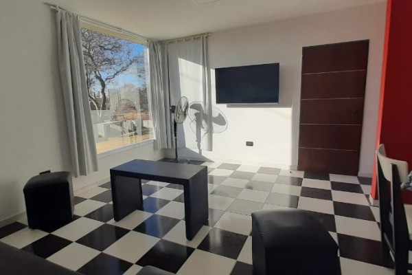 HERMOSA CASA DE CATEGORIA PARA 11 PERSONAS CON PILETA, QUINCHO, VISTA 