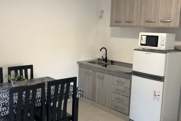 HERMOSO COMPLEJO EN BARRIO CERRADO CON PILETA Y PARRILLA