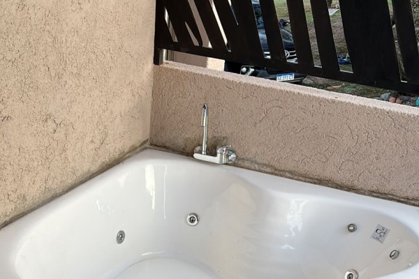 HERMOSO COMPLEJO EN BARRIO CERRADO CON PILETA Y PARRILLA