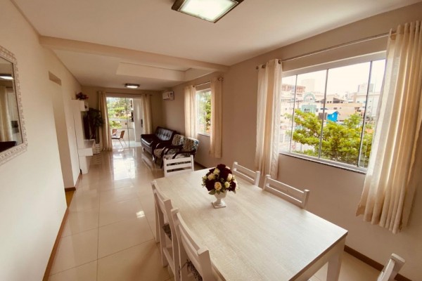 CÓMODOS DEPARTAMENTOS A 100 METROS DEL MAR PARA 12 PERSONAS