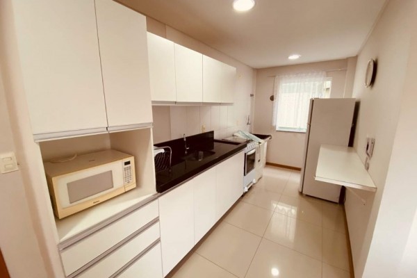 CÓMODOS DEPARTAMENTOS A 100 METROS DEL MAR PARA 12 PERSONAS