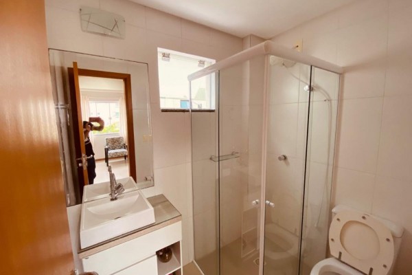 CÓMODOS DEPARTAMENTOS A 100 METROS DEL MAR PARA 12 PERSONAS