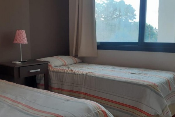 DEPARTAMENTO PARA 6/7 PERSONAS CON PILETA - CENTRICO - COCHERA - EQUIPAMIENTO FULL