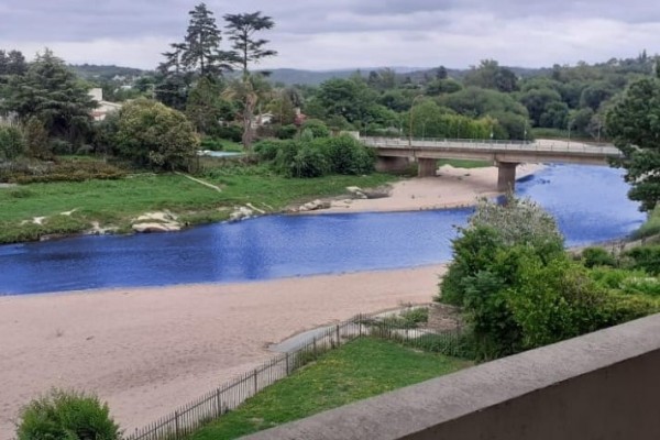 DEPARTAMENTO PARA 6/7 PERSONAS CON PILETA - CENTRICO - COCHERA - EQUIPAMIENTO FULL