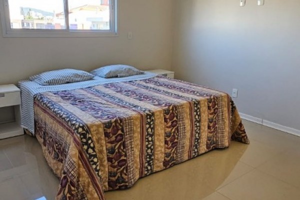 DEPARTAMENTO EN INGLESES PARA 6 PERSONAS