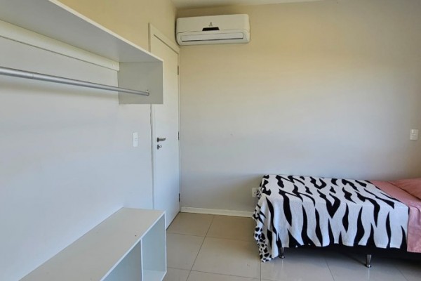 DEPARTAMENTO EN INGLESES PARA 6 PERSONAS