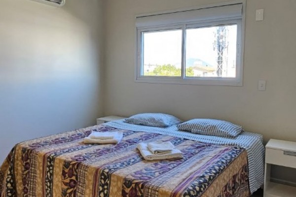 DEPARTAMENTO EN INGLESES PARA 6 PERSONAS