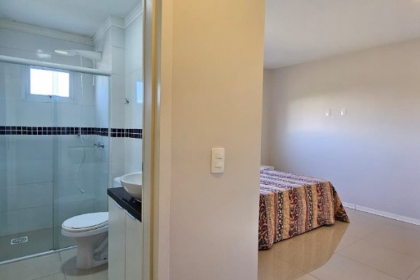 DEPARTAMENTO EN INGLESES PARA 6 PERSONAS