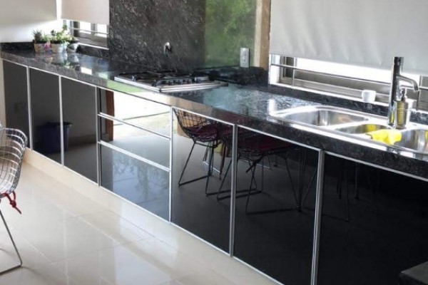 HERMOSA CASA EN BARRIO CERRADO DE MONTAÑA CON PILETA PARA 8 PERSONAS