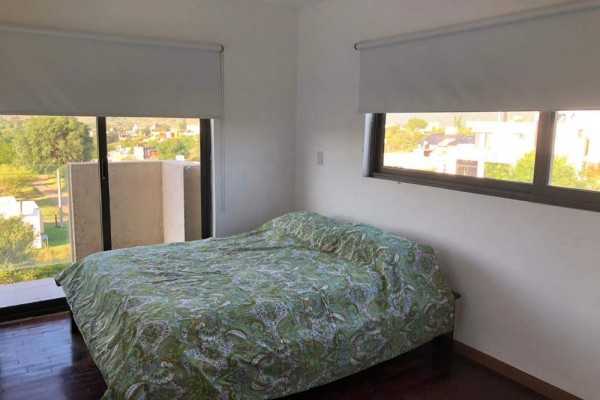 HERMOSA CASA EN BARRIO CERRADO DE MONTAÑA CON PILETA PARA 8 PERSONAS