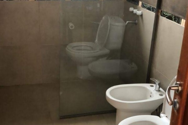 HERMOSA CASA EN BARRIO CERRADO DE MONTAÑA CON PILETA PARA 8 PERSONAS