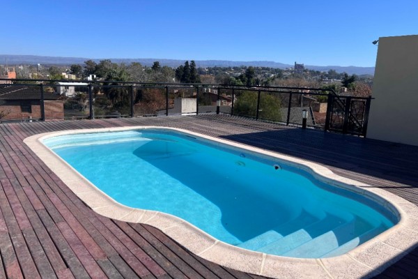 DEPARTAMENTO PARA 4 PERSONAS CON PILETA, COCHERA, QUINCHO A METROS DEL LAGO SAN ROQUE