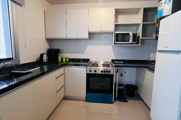 DEPARTAMENTO DE CATGORIA EN TORRE OPERA. CENTRICO. CON PISCINA, QUICHO, GIMNASIO, COCHERA